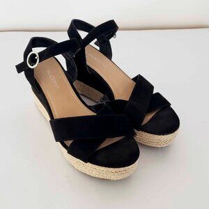 Big Buddha sz 8 Black Wedge Sandals